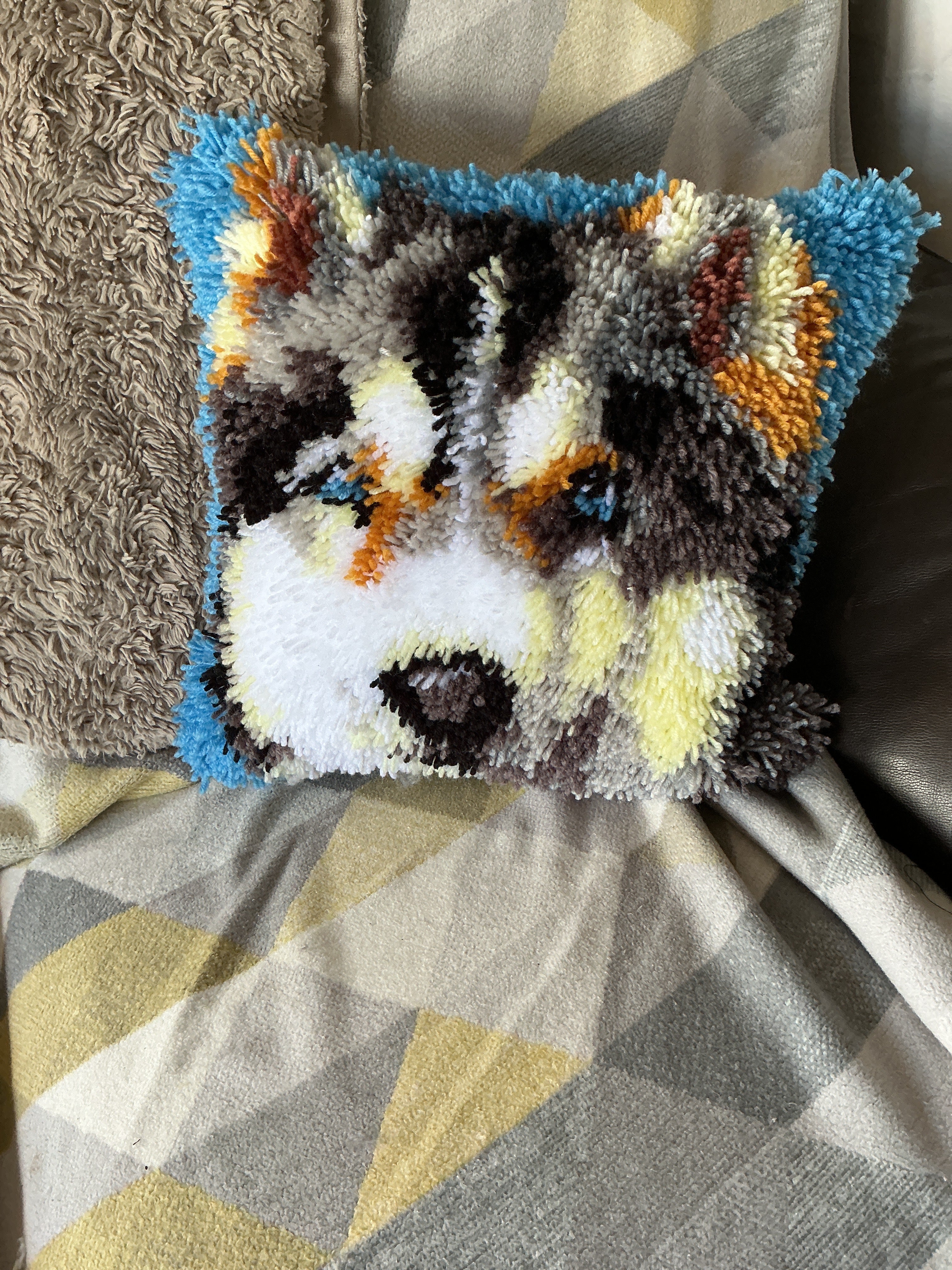 Wolf cushion