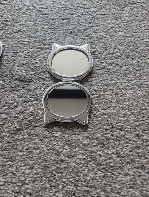 Cat pocket mirror